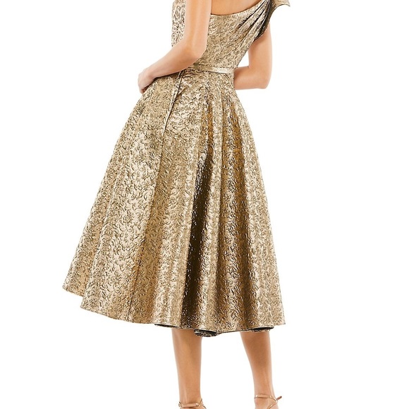 Mac Duggal Asymmetric Metallic Tea-Length Dress. Size 0 and 12 - Picture 4 of 13